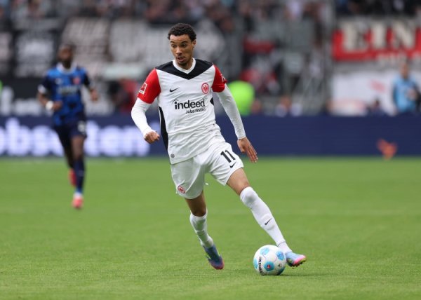 Reporter: Manchester United and Newcastle are still the most active clubs in pursuit of Ekitic