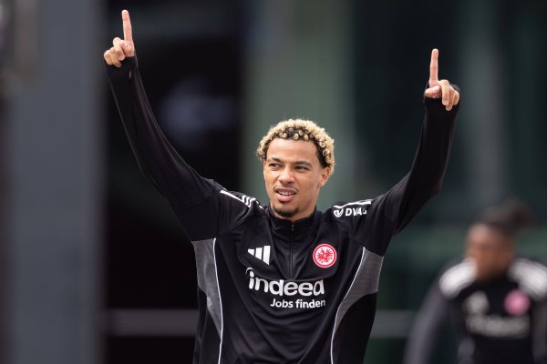 TA: Liverpool has contacted Frankfurt on the possibility of introducing Ekitic