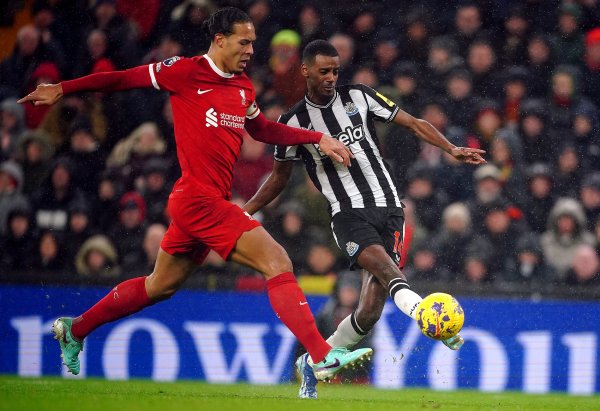 The cost is very high! TA: Signing Isaac may cost 171 million pounds, an increase of 50 million pounds per year