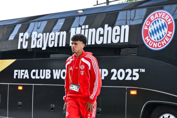 Reporter: Everton reached an agreement with Bayern on the introduction of Aznu, with a transfer fee of 8 million pounds