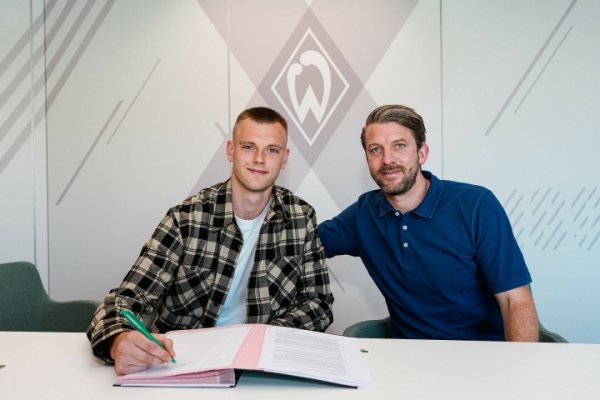 Official: Bremen is loaned to 23-year-old Arsenal goalkeeper Carl Hein, with a loan period of 1 year
