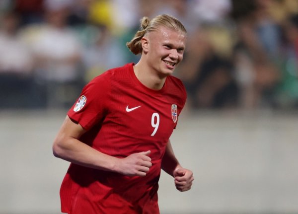 A friendly match scored! Haaland started 42 times for Norway and scored 16 goals in the last 13 games