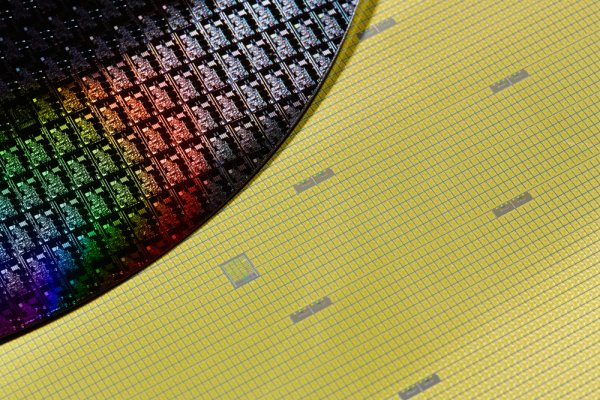 Semiconductor equipment sales increased by 24% in the second quarter, and Taiwan doubled to rank second in the world