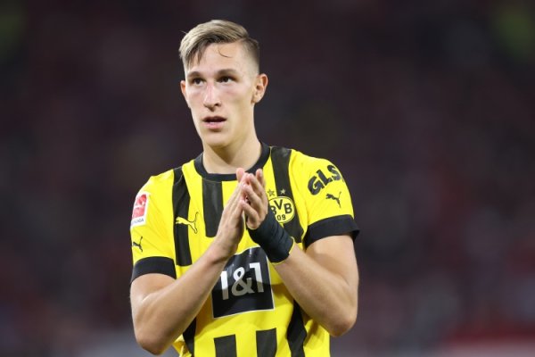 Bild: Liverpool regards Schloterbeck as Van Dijk s successor, and the two sides have held preliminary talks