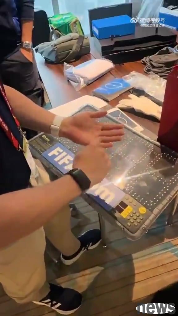 👀Learn how to use FIFA football match standard electronic substitution cards